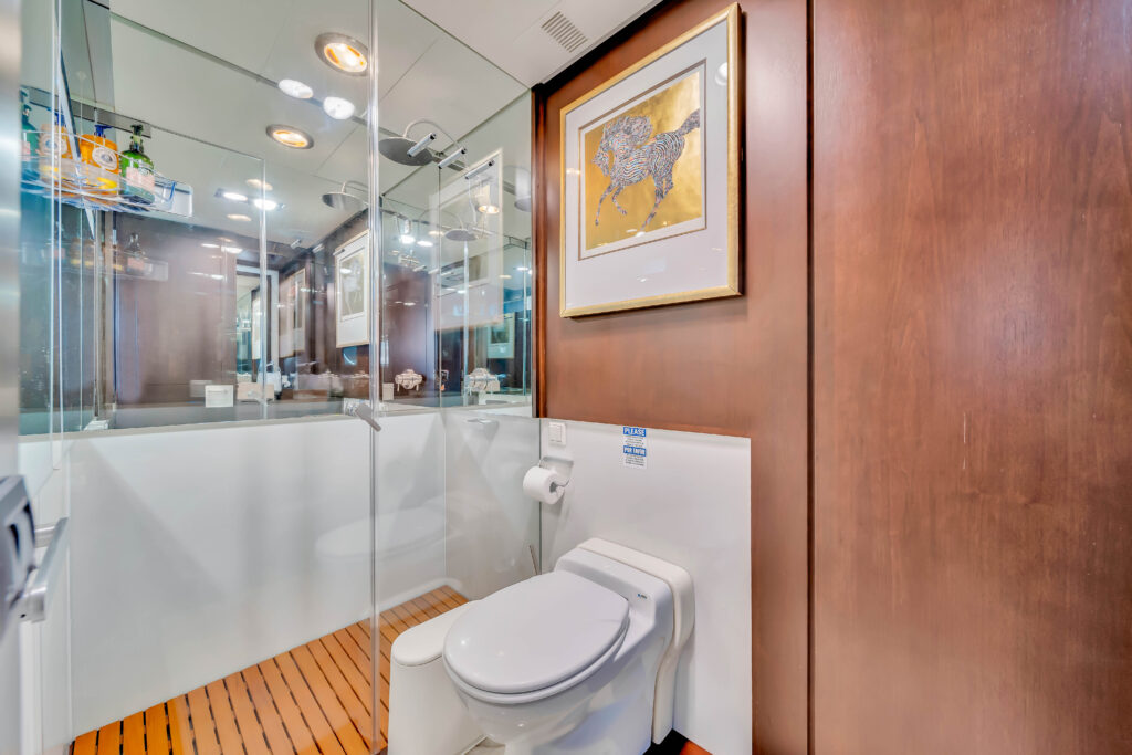 Master bathroom 116 Azimut yacht Miami