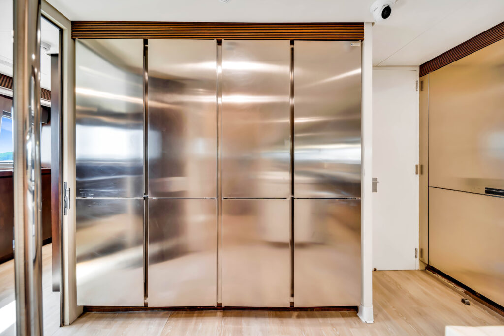 Full Kitchen 116 Azimut yacht Miami