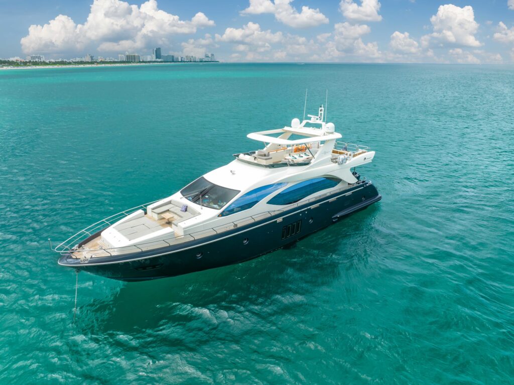 84 Azimut Sky yacht exterior Italian design Miami waters